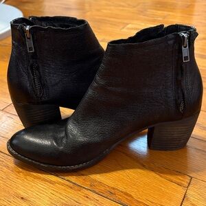Silent D Leather Ankle Boots Boxy